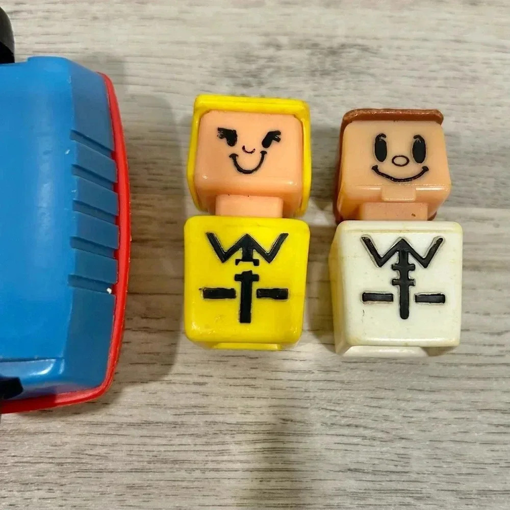 Vintage 1974 Playskool Blockhead People Toys Car With 2 Figures - Picture 4 of 7